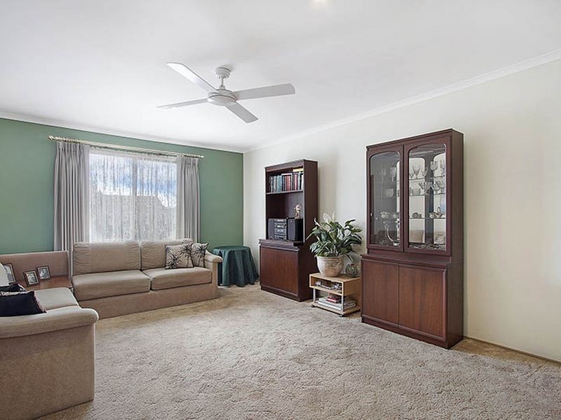 35 Crossman Drive, Croydon Hills VIC 3136