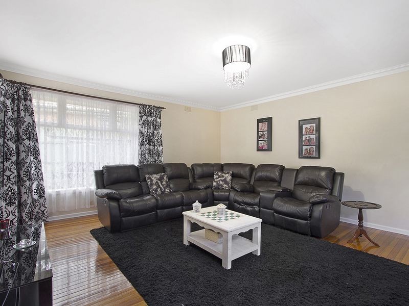 41 Sevenoaks Avenue, Croydon VIC 3136