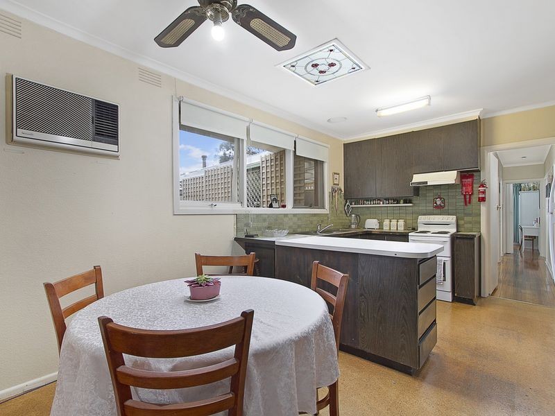 41 Sevenoaks Avenue, Croydon VIC 3136