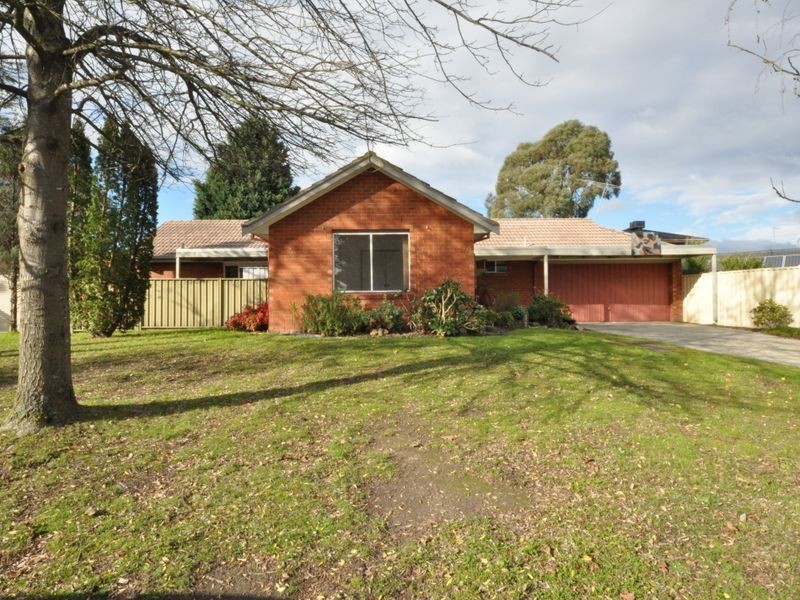 15 Carol Hancock Place, Croydon North VIC 3136