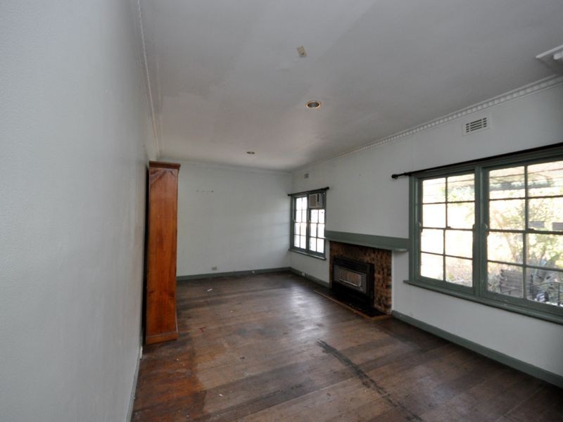 3 Mena Avenue, Croydon VIC 3136