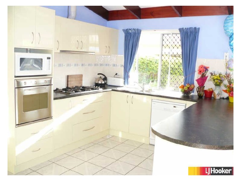 30 Bradman Drive, Glenella QLD 4740