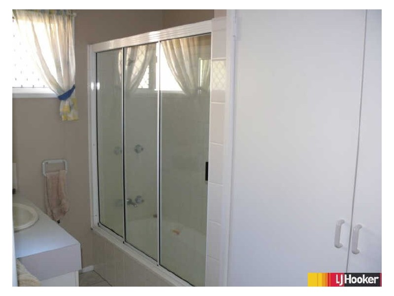 30 Bradman Drive, Glenella QLD 4740