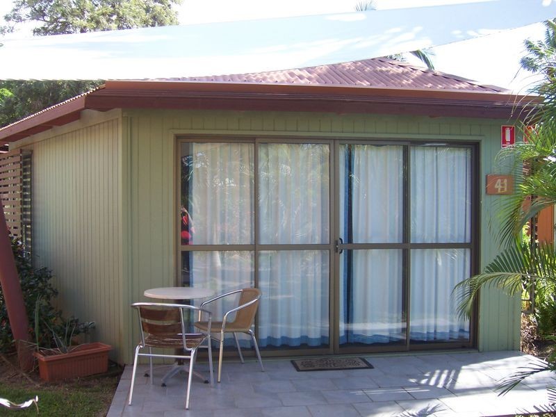 Bungalow 4 Ko-Huna  Sands Resort, Bucasia QLD 4750