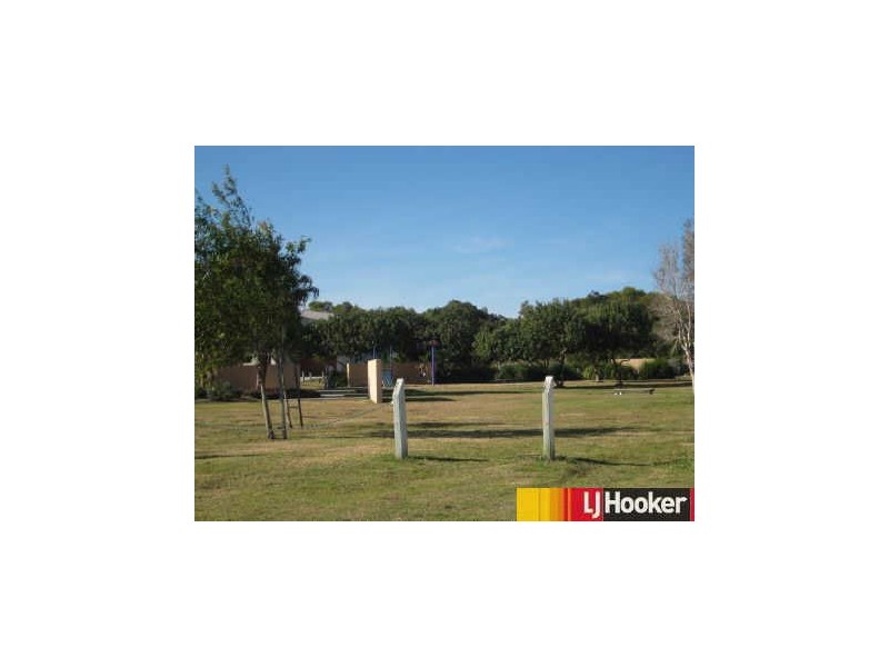 12 Friarbird Avenue, Blacks Beach QLD 4740