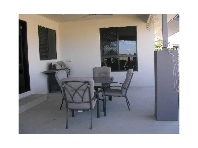 1 Douglas Crescent, Rural View QLD 4740