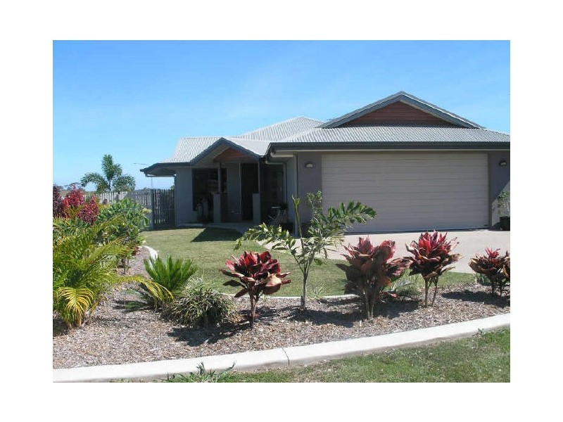 1 Douglas Crescent, Rural View QLD 4740