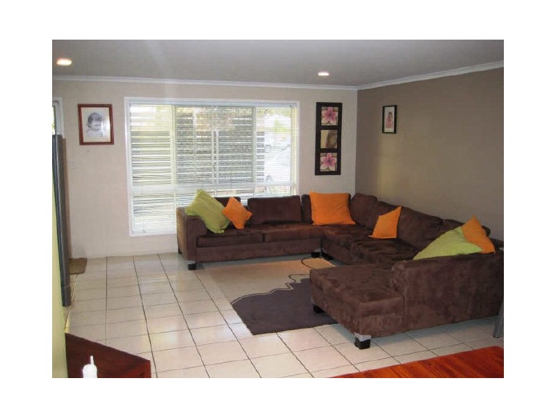 17 Barbat Court, Andergrove QLD 4740