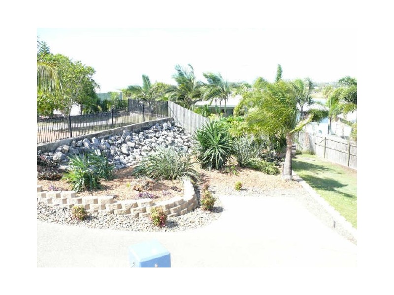 5 Murray Close, Rural View QLD 4740