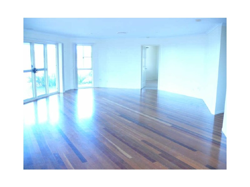 5 Murray Close, Rural View QLD 4740