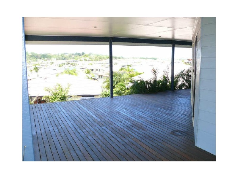 5 Murray Close, Rural View QLD 4740