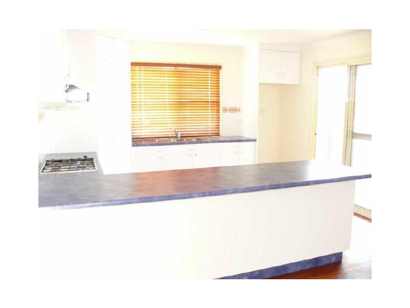 5 Murray Close, Rural View QLD 4740