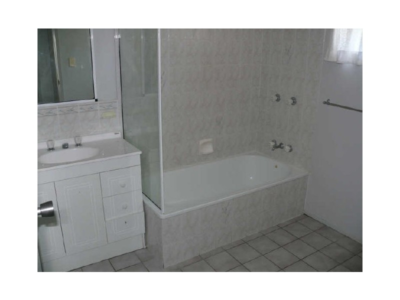 2 Ellul Court, Beaconsfield QLD 4740