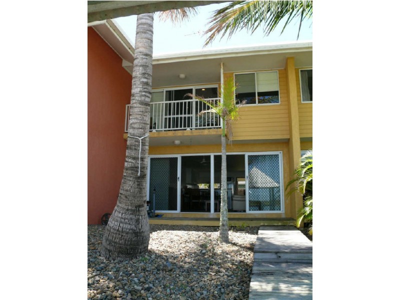 6/17 Beach Road, Dolphin Heads QLD 4740