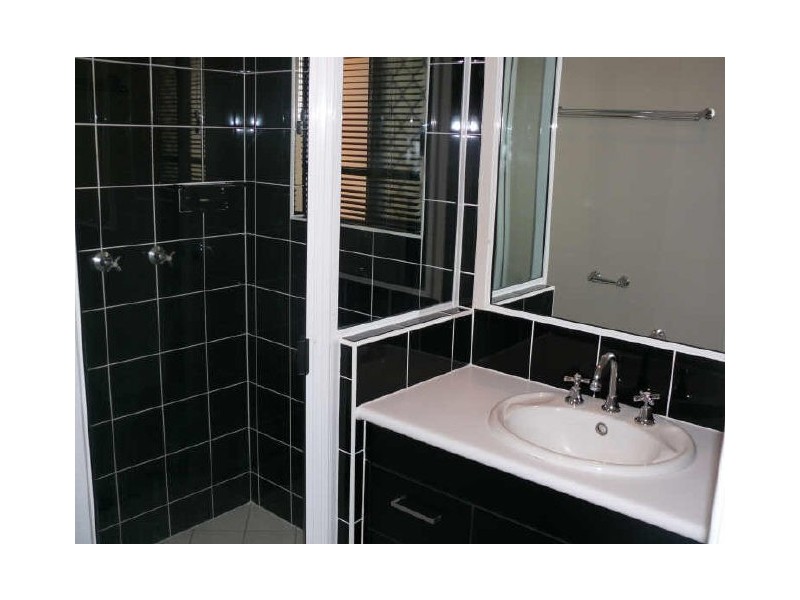 3 Antonia Court, Glenella QLD 4740