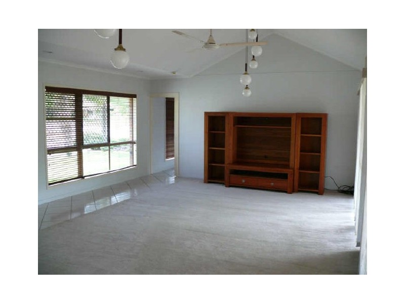 4 Pioneer Street, Mount Pleasant QLD 4740