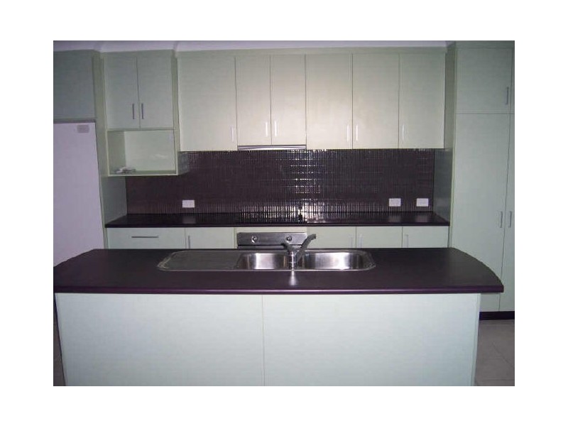 1 Antonia Court, Glenella QLD 4740