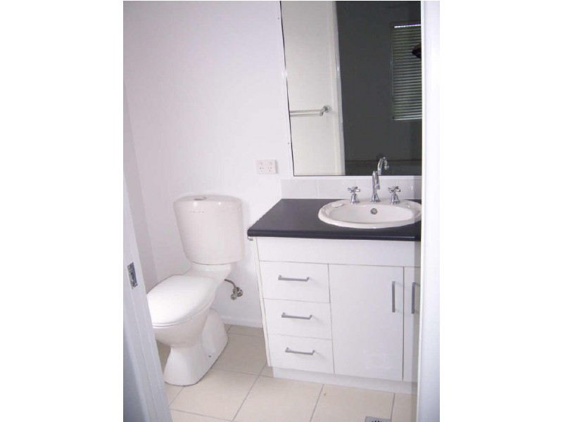 1 Antonia Court, Glenella QLD 4740