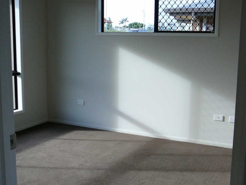 36 Sharp Street, Rural View QLD 4740