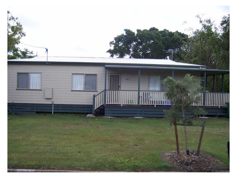 7 Barrier Street, Eton QLD 4741