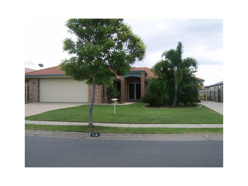 12 Victor Avanue, Glenella QLD 4740
