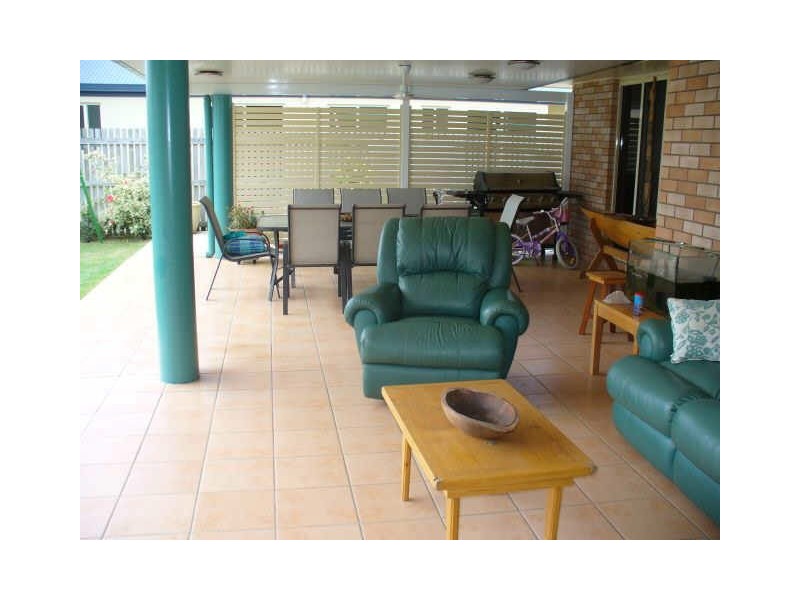12 Victor Avanue, Glenella QLD 4740