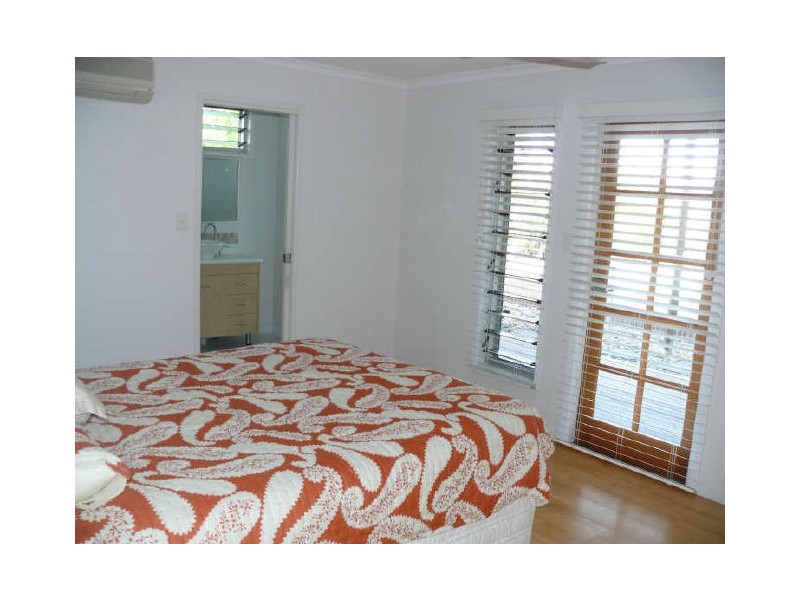 8 Abalone Court, Mackay QLD 4740