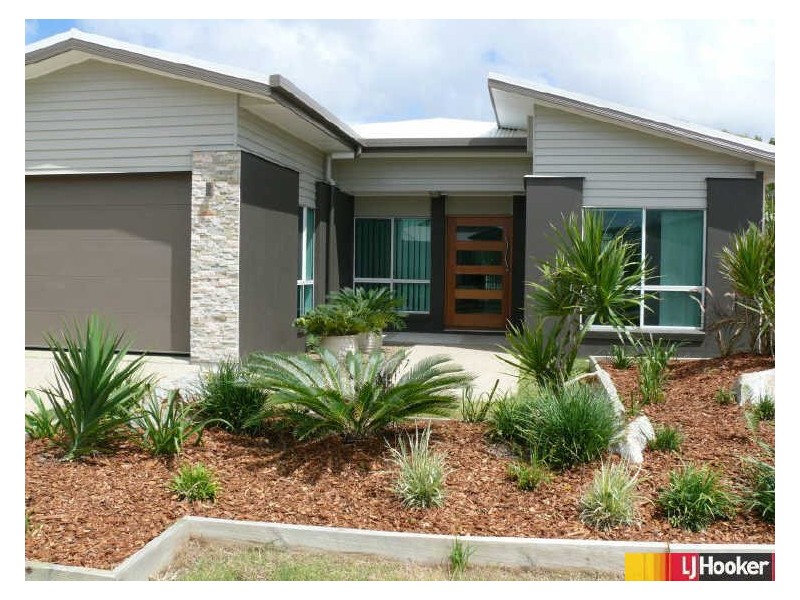 81 Village Circuit, Eimeo QLD 4740