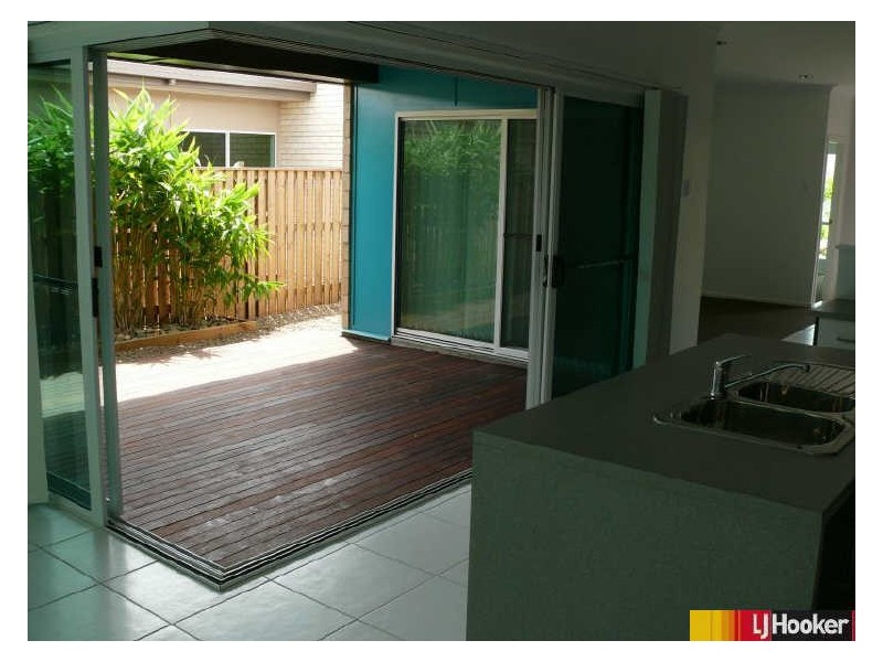 81 Village Circuit, Eimeo QLD 4740