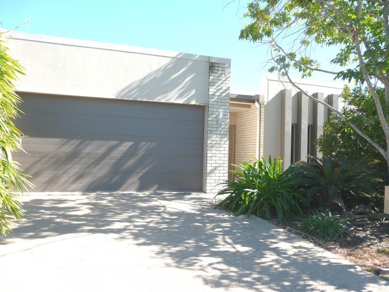 83 Village Circuit, Eimeo QLD 4740