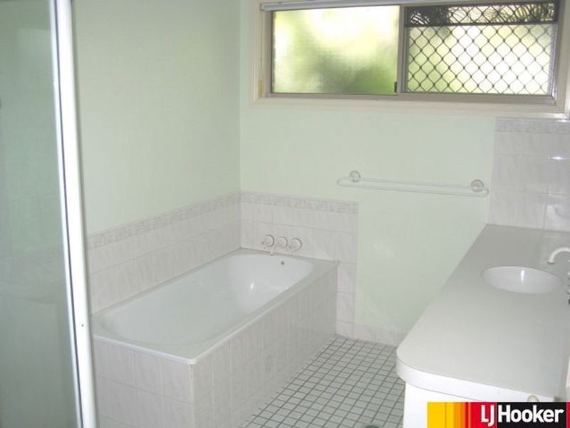 4 Barramundi Court, Andergrove QLD 4740
