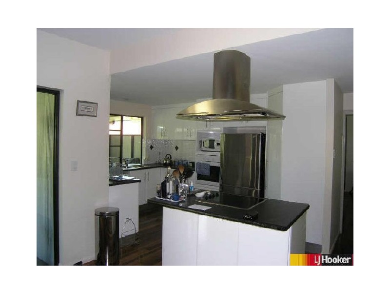 8 Sturt Street, Mackay QLD 4740
