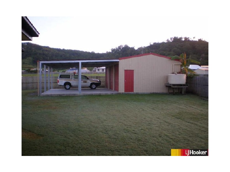 8 Sturt Street, Mackay QLD 4740