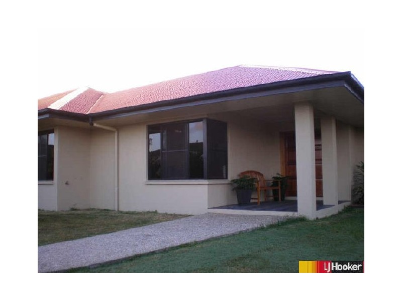 8 Sturt Street, Mackay QLD 4740