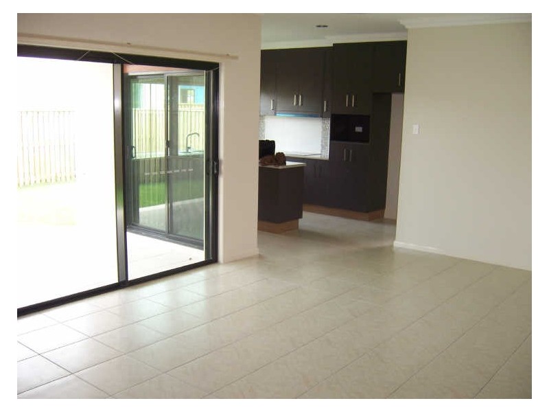 52 Village Circuit, Eimeo QLD 4740