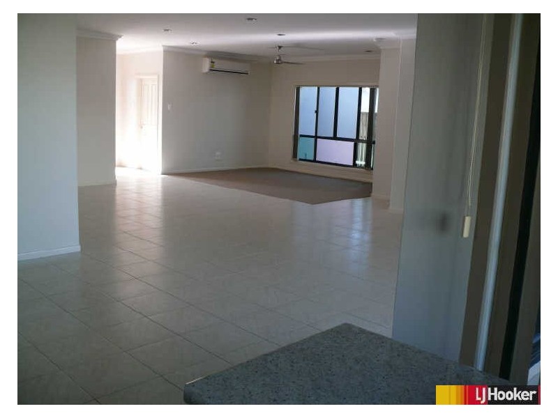 52 Village Circuit, Eimeo QLD 4740