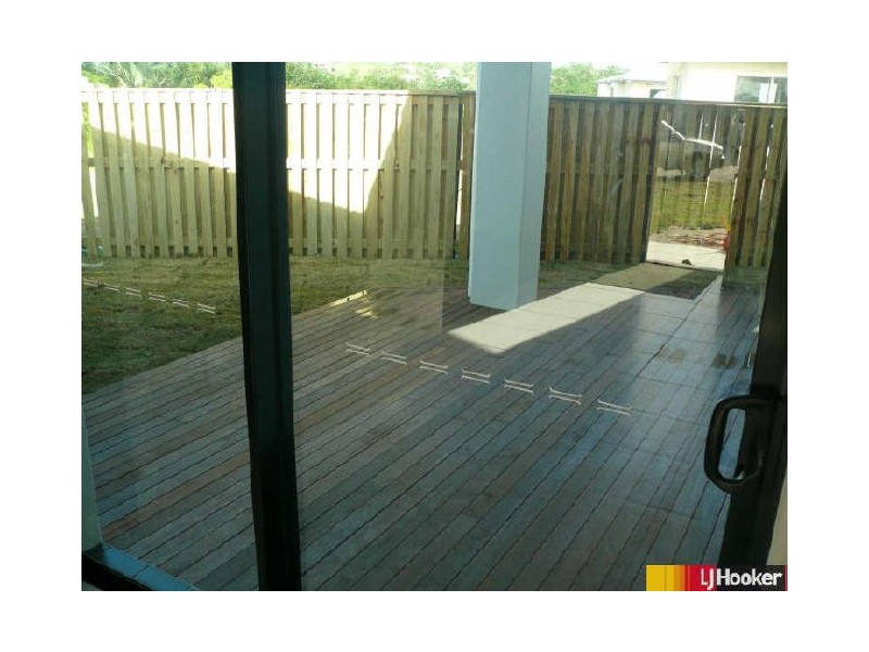 54 Village Circuit, Eimeo QLD 4740