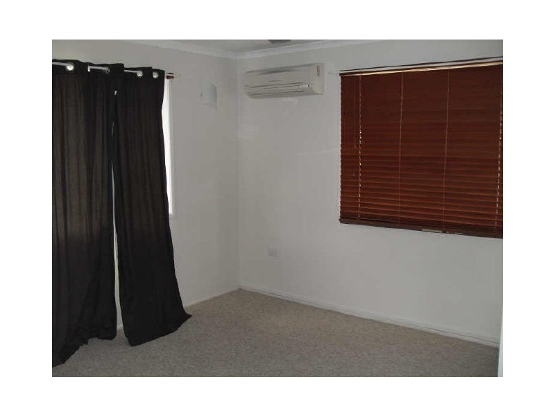 19 Dennis Street, West Mackay QLD 4740