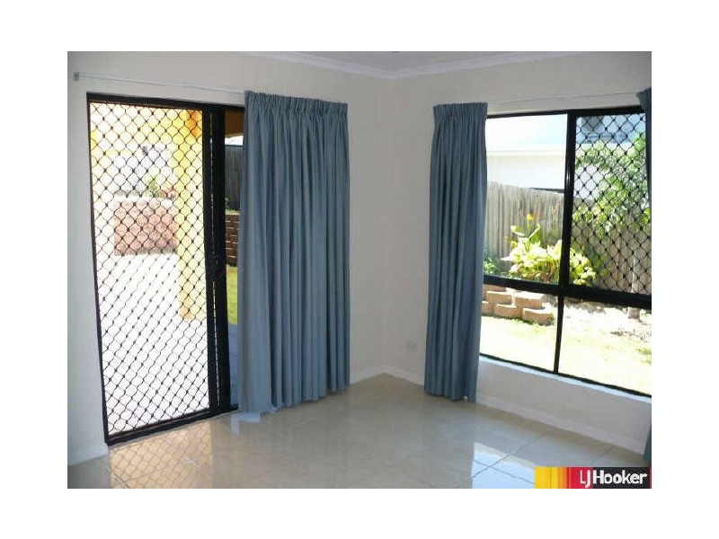 32 Mulchay Crescent, Eimeo QLD 4740