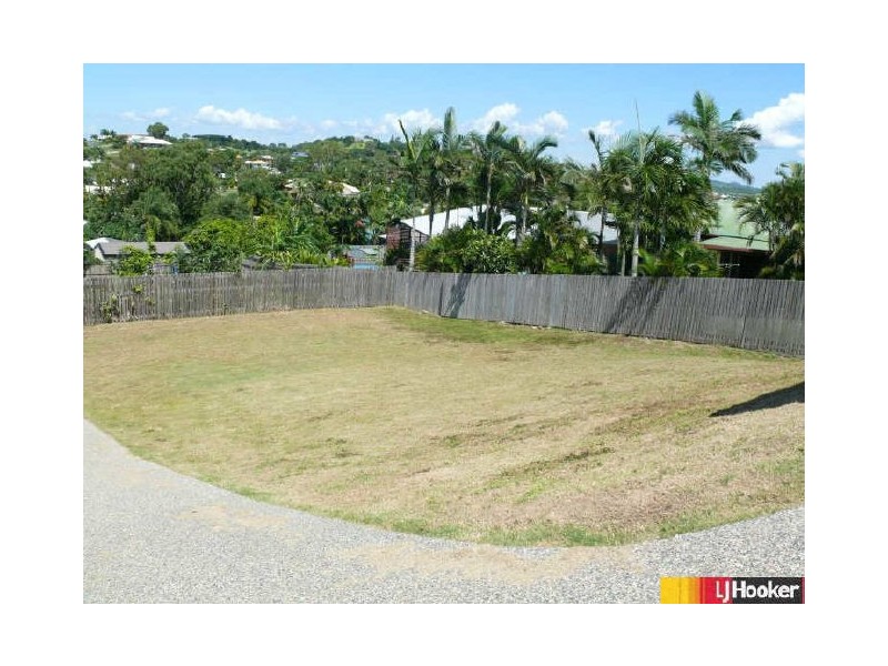 32 Mulchay Crescent, Eimeo QLD 4740