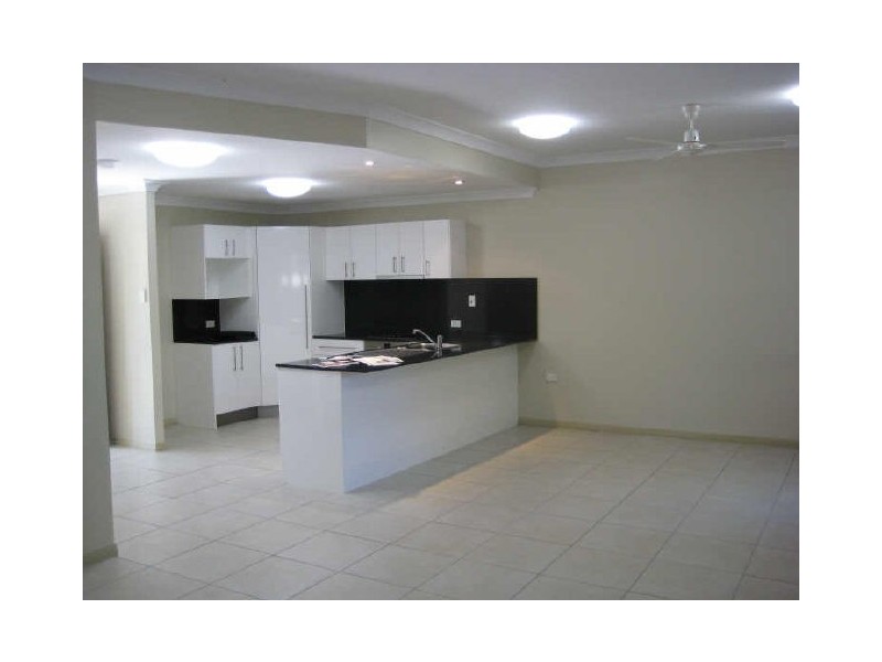 10/8 Admiral Drive, Dolphin Heads QLD 4740