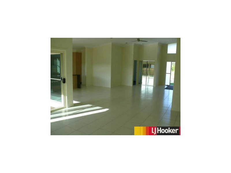 16 Village Circuit, Eimeo QLD 4740