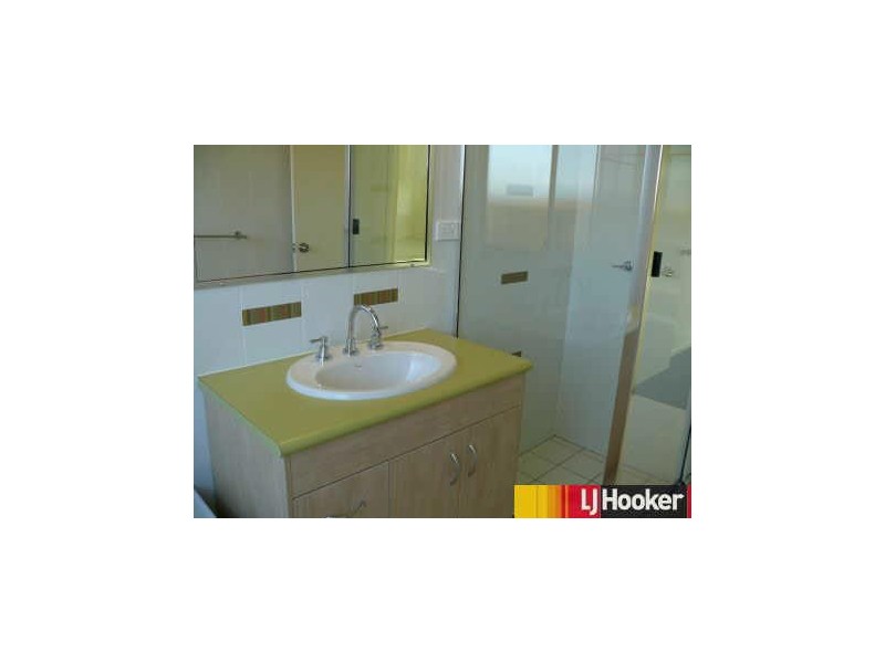 16 Village Circuit, Eimeo QLD 4740