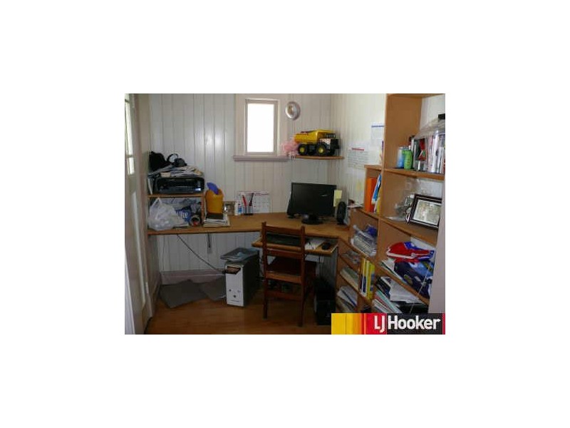 16 Leslie Street,, Sarina QLD 4737