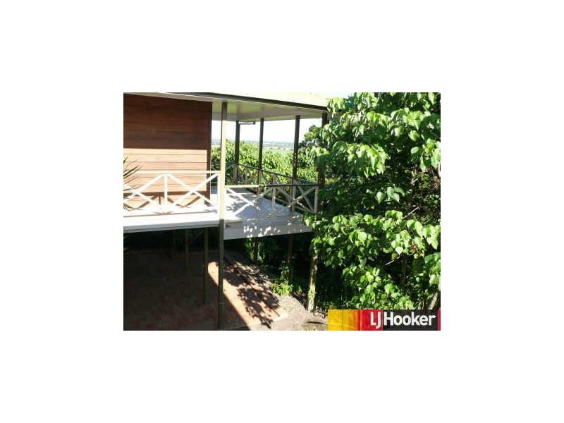 9 Kinnon Street, Glenella QLD 4740