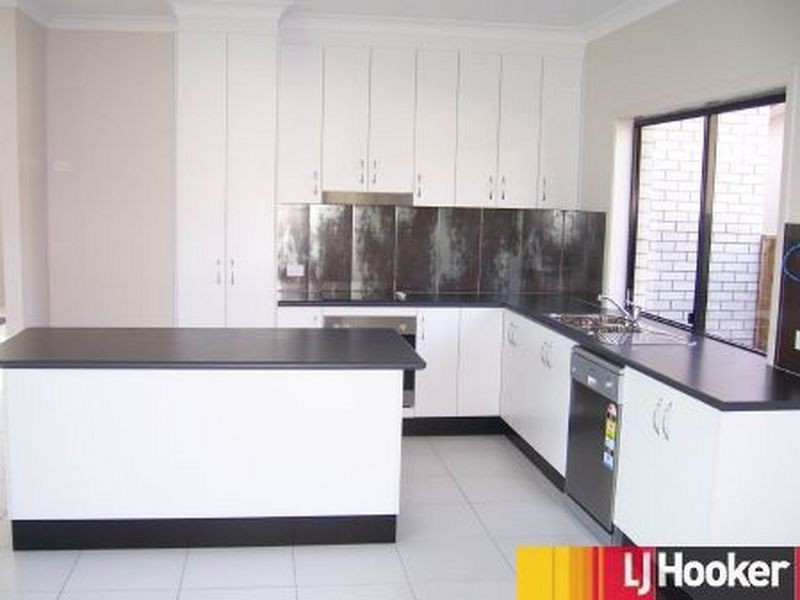 85 Village Circuit, Eimeo QLD 4740