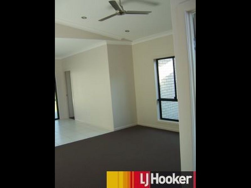 85 Village Circuit, Eimeo QLD 4740