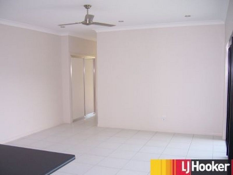 85 Village Circuit, Eimeo QLD 4740