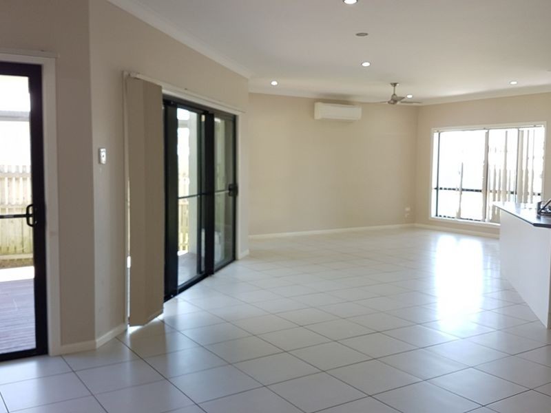22 Village Circuit, Eimeo QLD 4740