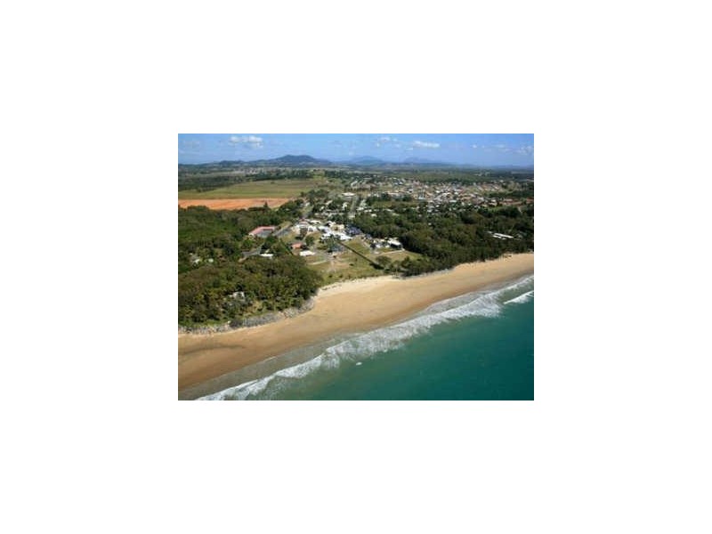 8 Coolum Court, Eimeo QLD 4740